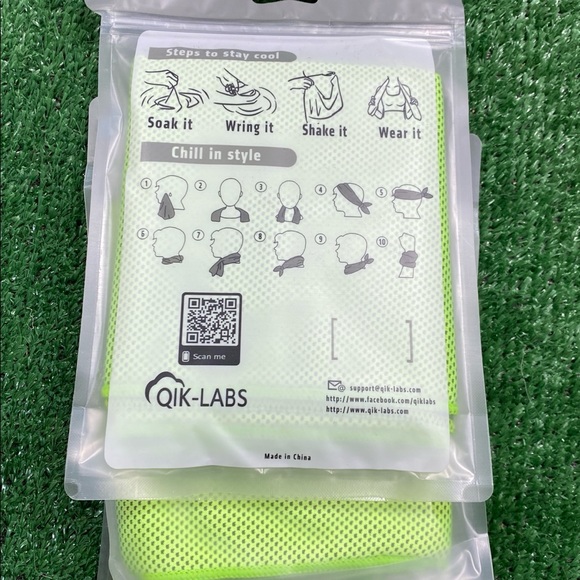 Cooling Towel Duo, 2 Towels for the price of 1, New with Pouch and Snap Hook - Picture 4 of 9